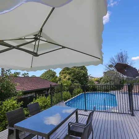 Swimming Pool Holiday Villa Auckland Exterior photo