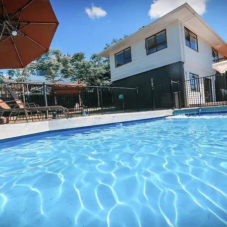 Swimming Pool Holiday Villa Auckland Exterior photo