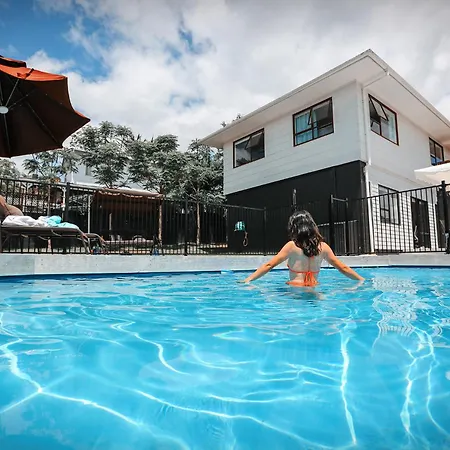 Swimming Pool Holiday Villa Auckland Exterior photo
